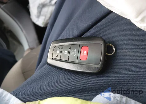 2021 Toyota Rav4 Xle from USA, damaged, VIN 2T3W1RFV2MW167220